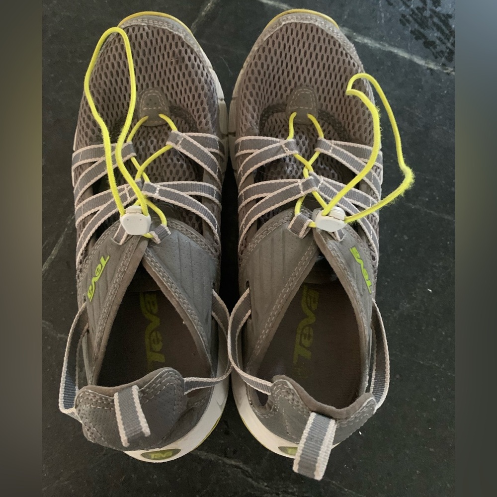 TEVA | Churn Water Show | Sz 8